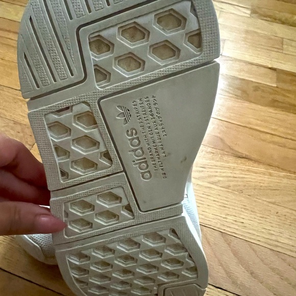 Young boys Adidas gently used - Picture 6 of 6